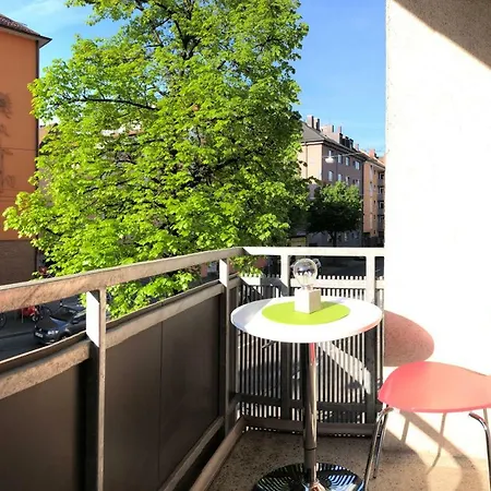 Appartamento Messeapartment An Der Altstadtmauer Norimberga